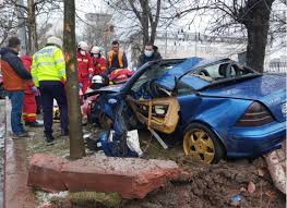 127 de articole in 0.000000 secunde. Accident Mortal La Intrare In Bucuresti O Masina S A Izbit De Un Copac Soferul A Fost Gasit Inconstient Pe Strada Mobile