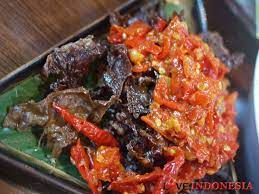Dendeng Balado Crispy Fried Beef With Chili Plat Traditionnel Originaire De Padang A L Ouest De Sumatra Du Boeuf Frit Et Croustillant Avec Une Sauce Pimen