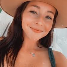 Ellie Petrillo (@elliepetrillo)