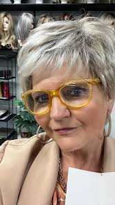 Jon Renau Kris in Palm spring blonde 😍#canadawigs #syntheticwigs #hairloss  #timminsontario #womanover50 #womanover40 #northernontariowigspecialist  #wigsforwomenshairloss #alopecia #jonrenauwigs ...