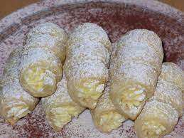 Scopri ricette, idee per la casa, consigli di stile e altre idee da provare. Kosicky Slovak Cookie Recipe The Doughnut Carnival Slovakia Travel If You Ve Ever Wondered How To Make Low Carb Chocolate Chip Cookies From Scratch In Less Than 5 Lensio