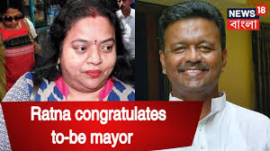 #naradasting #westbengal #tmc #firhadhakim #cbi #republictv reacting to the cancellation of west bengal minister firhad hakim's bail in the narada case, his daughter shabba hakim cried foul over the calcutta high court's order. Wife Of Past Mayor Congratulates Mayor To Be Firhad Hakim Youtube