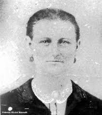 Leona Coffey's Instagram, Twitter & Facebook