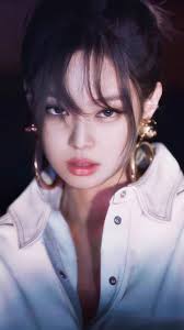 Jennie Bị Chỉ Trích Mặc Quần Cờ Mmyx