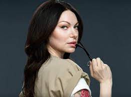 You want fans to feel fulfilled, the star tells the hollywood reporter about the netflix prison dramedy's series finale reveal for alex (prepon) and piper (taylor schilling). Dorothy Surrenders My Weekend Crush Orange Is The New Black Alex And Piper Oitnb