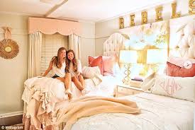 Freeze resigned from ole miss in light of a 'pattern of personal misconduct'. Back To School Dorm Chic Decorating Linda Merrill