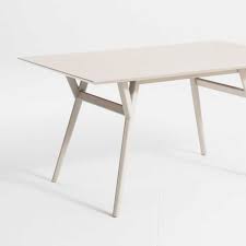 This allowed for better traffic flow and more clearance around the eating space. Mid Century Expandable Dining Table