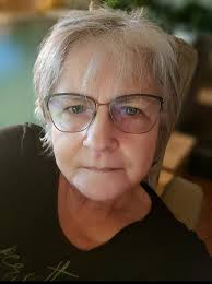 Ich wünsche Euch einen schönen guten Morgen und Start in die neue  Woche.🍀☕️🧇🌹🎶😊