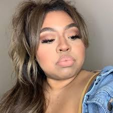 Iris Rose's Instagram, Twitter & Facebook