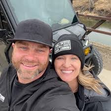 Randy Robson's Instagram, Twitter & Facebook