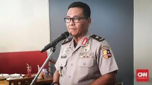 Penyidik senior komisi pemberantasan korupsi (kpk), novel baswedan meminta supaya presiden joko. Tersangka Penyiram Air Keras Ke Novel Baswedan Anggota Polri