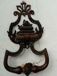 Heurtoir De Porte En Vallee De Chevreuse Pres De Paris Materiau Fonte Moulee Candle Sconces Wall Lights Art Design