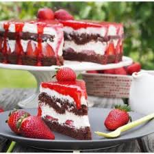 Erdbeer Kasesahne Torte Mit Schokoboden Und Erdbeerguss Wiewowasistgut Com Rezept Kuchen Und Torten Erdbeerkuchen Rezept Erdbeer Torte