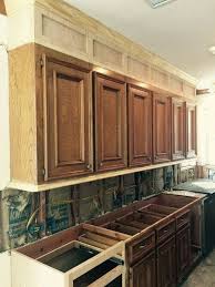Cómo hacer una cocina con barro, paso a paso! Alargando Gabinetes Cocina Paso A Paso Gabinetes Hasta El Techo Muebles De Cocina Viejos Cocina Diy
