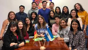 | el salvador is a travel powerhouse in a tiny package. Plotzlich Helden Pflegekrafte Aus El Salvador In Berlin Coronavirus Und Covid 19 Aktuelle Nachrichten Zur Pandemie Dw 06 04 2020