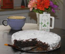 Dann probiert diesen schokokuchen mit flüssigem kern! Backrezept Das Nicht Nur Kinder Lieben Schokokuchen Mit Flussigem Kern Glutenfrei Ganz Normale Mama