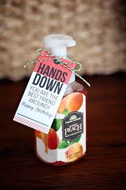 75 Good Inexpensive Gifts For Coworkers Gift Ideas Corner