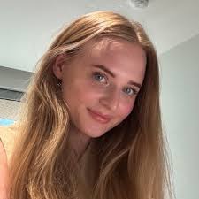 Hello from my bike ride and a quick stop at the ice cream shop here in  Cyprus! ☀️ As I take some downtime, I've been reflecting