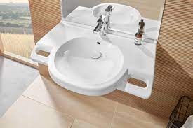 Neues badezimmer 14 tipps wie sie kosten sparen emero life. Komplettangebot Fur Barrierefreie Badlosungen Management Krankenhaus