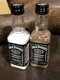 Jack Daniel S Salt And Pepper Shakers Jack Daniel S Etsy Liquor Bottle Crafts Whiskey Bottle Crafts Bottle Crafts
