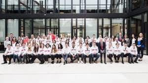 Santander consumer finance is a leading consumer finance company present in 15 european countries: 4 Santander Atrium Dialog Nachhaltigkeit Und Die Mobilitat Der Zukunft Presseportal