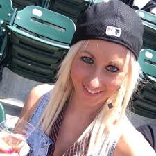 Lisa Harpin's Instagram, Twitter & Facebook