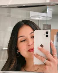 Vanessa Cosio's Instagram, Twitter & Facebook