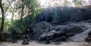 Demikianlah informasi tentang harga tiket masuk gunung pancar bogor, semoga informasi ini dapat berguna dan bermanfaat untuk kalian semua, terima kasih juga telah berkunjung di hargatiketmasuk.info dan jangan lupa. Harga Tiket Masuk Wisata Gua Selomangleng Situs Sejarah Dan Ikon Kediri Dulu Pertapaan Putri Raja Halaman All Tribun Jatim