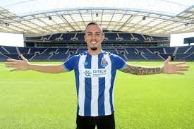 You never know what you're going to get when you book a bed and breakfast. Fc Porto B 2021 22 Home Kit