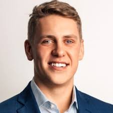 I screwed up bad when I first started sending cold emails. To be frank, I  didn't know what I was doing. With what I knew at first, I had three  choices: 1.