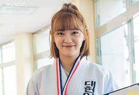 Bocoran Today's Webtoon Episode 1 : Kim Sejeong Alami Masa Transisi yang  Tak Mudah, Sesulit Apa?