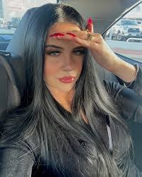 Shannon Purcell's Instagram, Twitter & Facebook