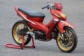 Ada cukup banyak konsep modipikasi yang bisa kita lakukan untuk motor bebek 4 tak ini agar tampil lebih kece, wah dan tetap dengan biaya terjangkau. Automotive Plus Modifikasi Honda Revo