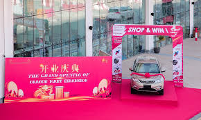 There are tourists and many residents there as it has great things for the home as well as for gifts. New 46mn Dragon Mart Expansion Officially Opens