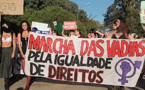 Dia da mulher assinalado com manifestações e greve feminista rede 8 de março convocou uma greve feminista nacional nas cidades de amarante, aveiro, braga, coimbra, évora, faro, lisboa, porto, viseu e vila real e ponta delgada. Qual O Papel Da Marcha Das Vadias No Movimento Feminista Nexo Jornal