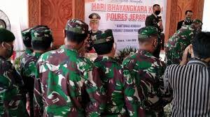 Meja yang bersih dan rapi 6. Https Jateng Tribunnews Com 2020 12 21 Pelaku Curanmor Di Pati Ini Incar Sepeda Motor Jamaah Salat Subuh Di Masjid Https Cdn 2 Tstatic Net Jateng Foto Bank Images Kapolres Pati Akbp Arie Prasetya Syafaat Menunjukkan Barang Bukti Kasus Pe Jpg