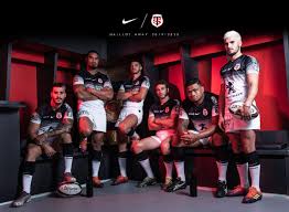 Un maillot c'est à la fois un signe d'appartenance mais aussi une série de symboles. Rugby Nike Devoile Les Nouveaux Maillots 2019 2020 Du Stade Toulousain Sportbuzzbusiness Fr