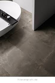 Die gebürsteten metalloberflächen, sind mit hochwertigem trägermaterialien aus keramik verbunden und auf einem netz beklebt, die das verlegen vereinfachen. Metall Optik Fliese Grau Braun Vintage Metalloptik Oxidart Iron Optik Wie Rostiges Eisen Luxusbadezimmer Vintage Metall Fliesen