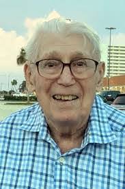 Walter Makowski's Instagram, Twitter & Facebook