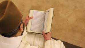 Mohon penjelasan dan mohon ibarohnya jika ada. Orang Junub Atau Berhadats Besar Bolehkah Membaca Dzikir Dan Sholawat Nyantri Yuk