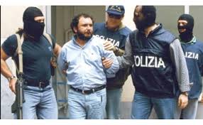Figlio del boss bernardo brusca, e fratello di emanuele ed enzo salvatore, della famiglia di san giuseppe jato, all'età di 19 anni entrò a far parte della cosca dei corleonesi capeggiati da totò riina. Ob 1bb Tkmi61m