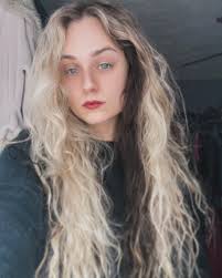 Hannah Bliss (@hannahblissc) • Instagram photos and videos