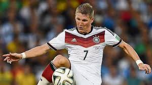 Der deutsche fussballbund konnte aber rasch entwarnung geben: Bastian Schweinsteiger Knie Verletzung Seit Monaten So Schlimm Steht S Um Ihn Bundesliga Bild De