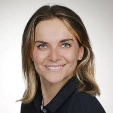 Anna Strach's Instagram, Twitter & Facebook