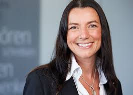 Stefanie Winter's Instagram, Twitter & Facebook