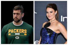 Aaron rodgers' future in green bay has been much discussed this offseason, but on monday night one aspect of his personal future was revealed: Who Is Nfl Mvp Aaron Rodgers Engaged To Meet Likely Fiancee Shailene Woodley Cleveland Com