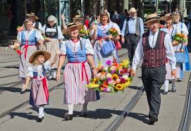 Nous sommes convaincus que tous les suisses connaissent l'origine de ce jour, mais pour ceux d'entre vous qui souhaitent apprendre une. Zurich 1er Aout Defile De Fete Nationale Suisse Le 1er Aout 2009 A Zurich En Suisse Femme Dans Un Costume D Epoque Banque D Images Et Photos Libres De Droits Image 10820401