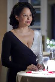 Gloria Reuben - Free pics, galleries & more at Babepedia