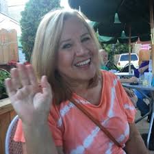 Karen Bahl's Instagram, Twitter & Facebook