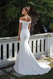 Maybe you would like to learn more about one of these? Fit And Flare Brautkleid Im Clean Chic Mit Schulterfreiem Carmen Ausschnitt Mit Cut Out Und Schleppe Von Justin Alexander Modell 88115 Heiraten Mit Braut De
